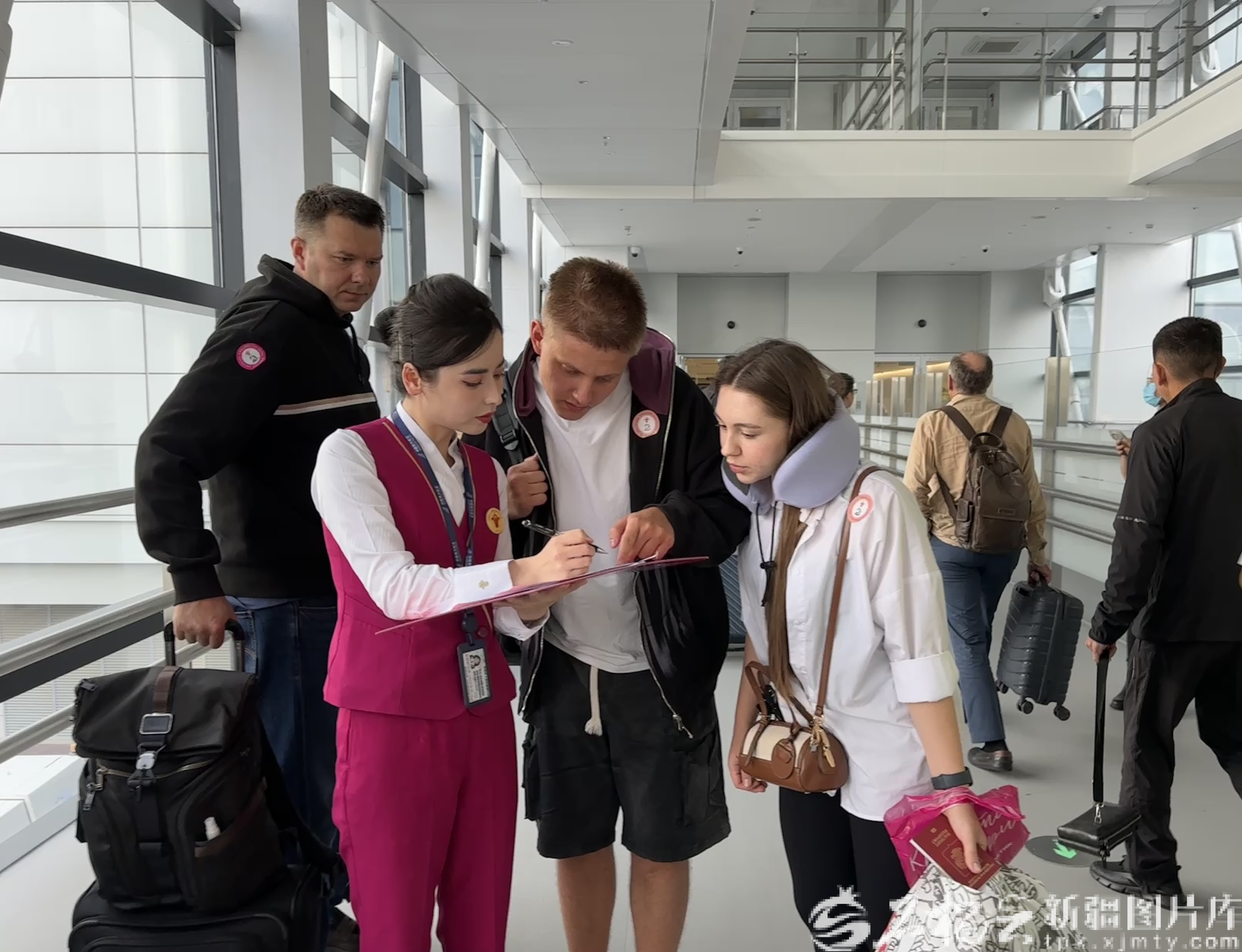 mmexport1757900321786