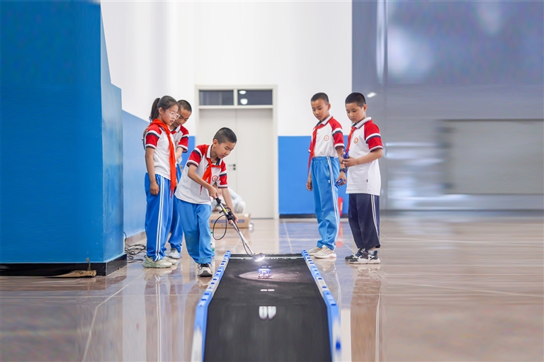 昌吉市举办2025年青少年科技创新大赛