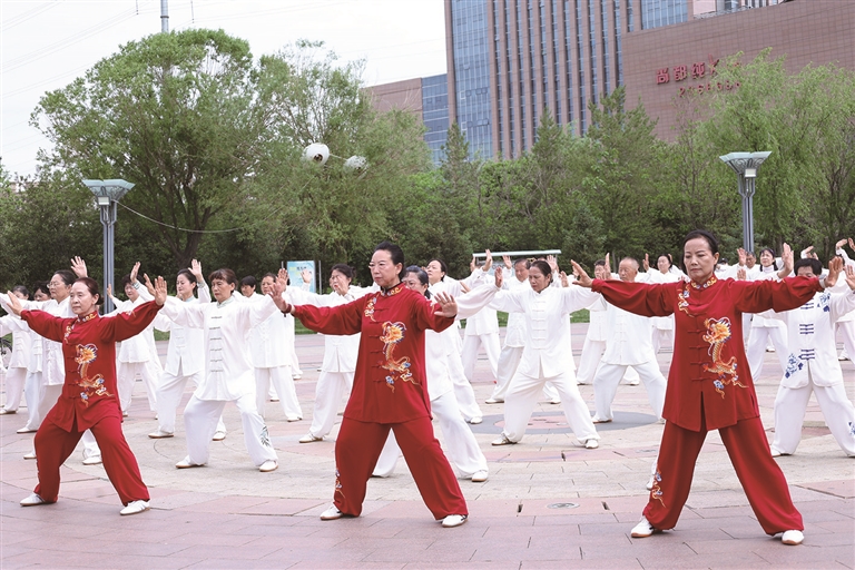 昌吉州中医药文化服务月活动启动 让传统医学智慧融入群众日常生活