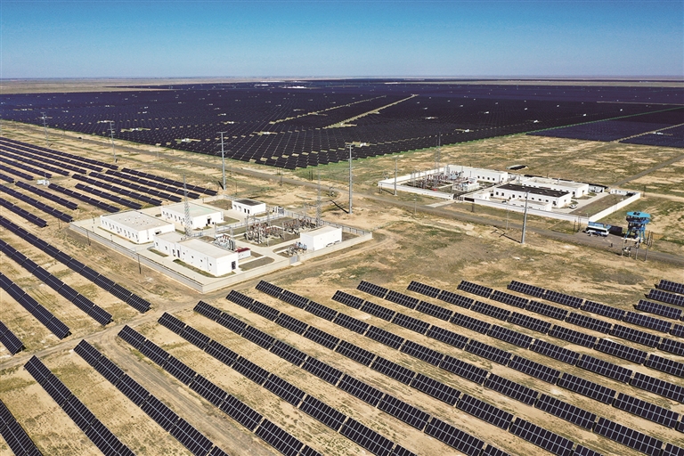 航拍新疆·走进昌吉 | 木垒县：“追风逐日”聚新能