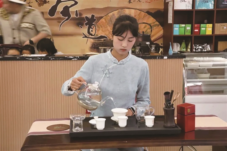 以茶为媒 以曲会友 呼图壁县举办茶曲文化交流活动