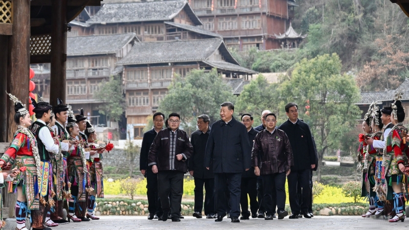 习近平在贵州黔东南州考察调研